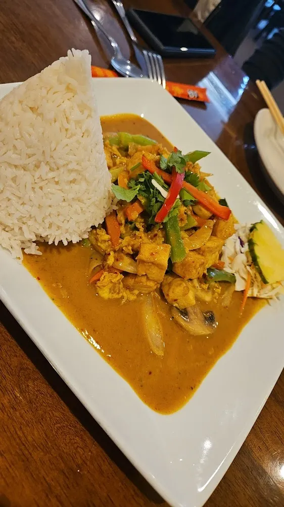 Sweet Crispy Chicken with Rice